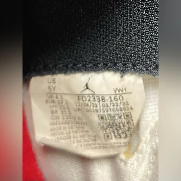 Nike Air Jordan One Take 5 Basketball Shoes White Black Red Youth Size 5 Unisex - Picture 8 of 9